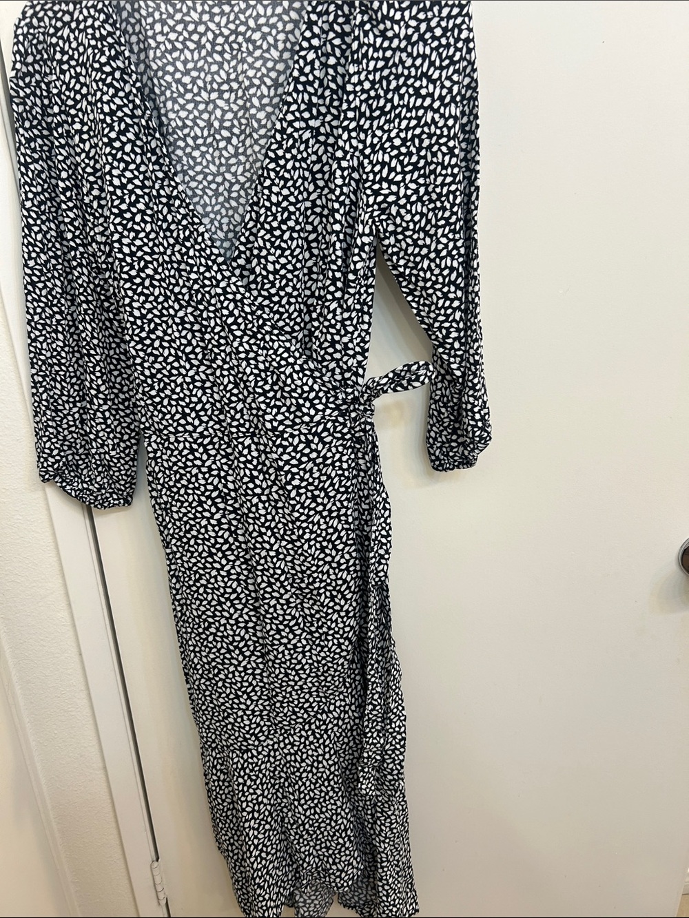 Abercrombie & Fitch Black and White Printed Wrap Maxi Dress